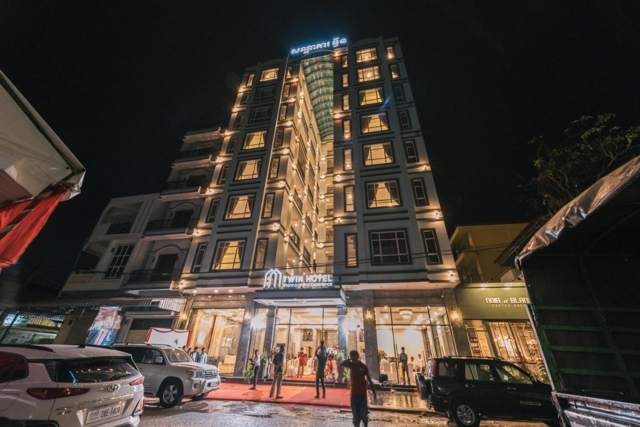 Twin Hotel 캄폿 외부 사진