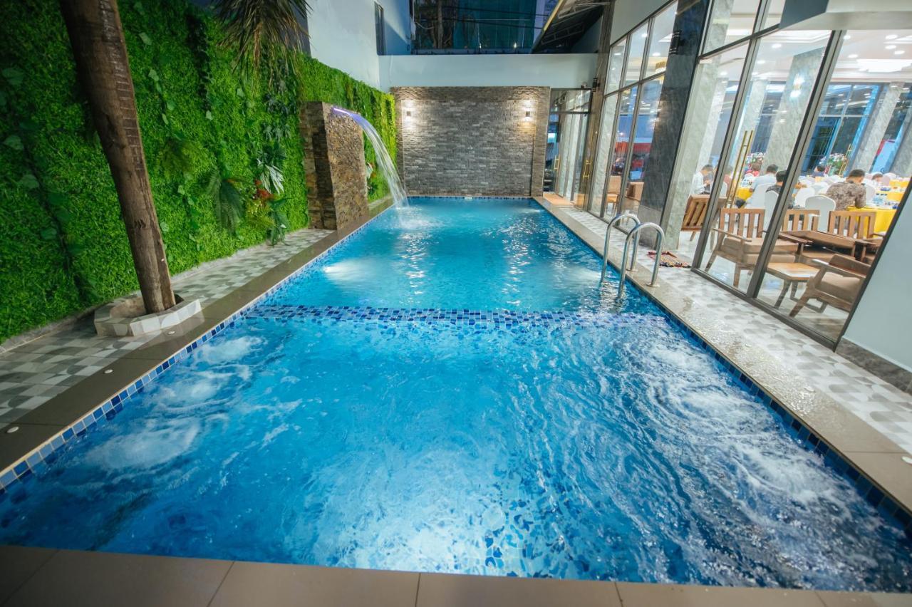 Twin Hotel 캄폿 외부 사진