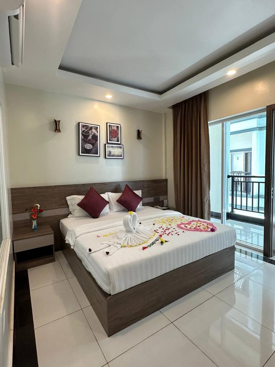 Twin Hotel 캄폿 외부 사진