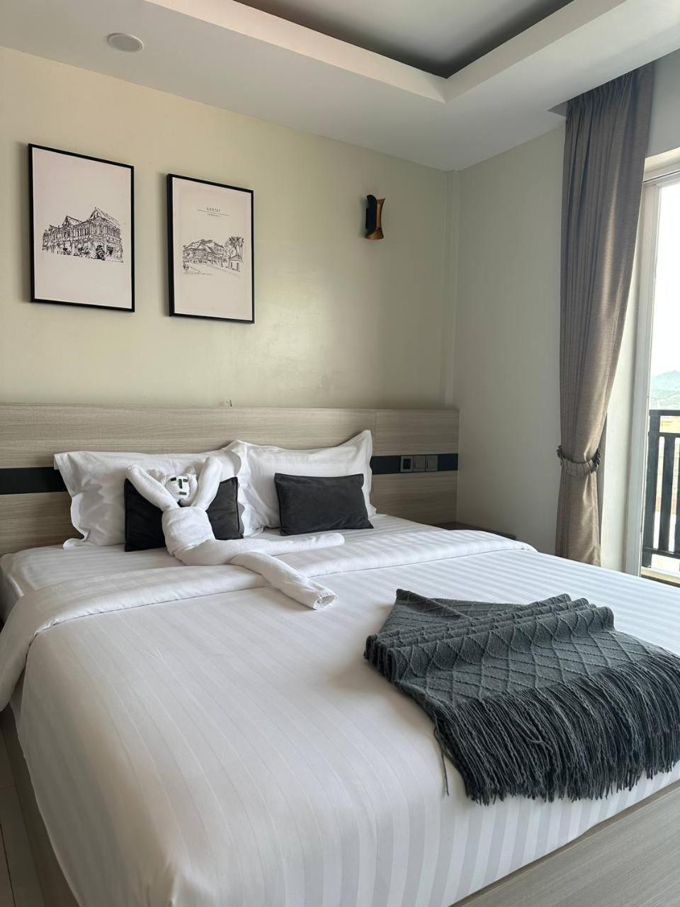 Twin Hotel 캄폿 외부 사진